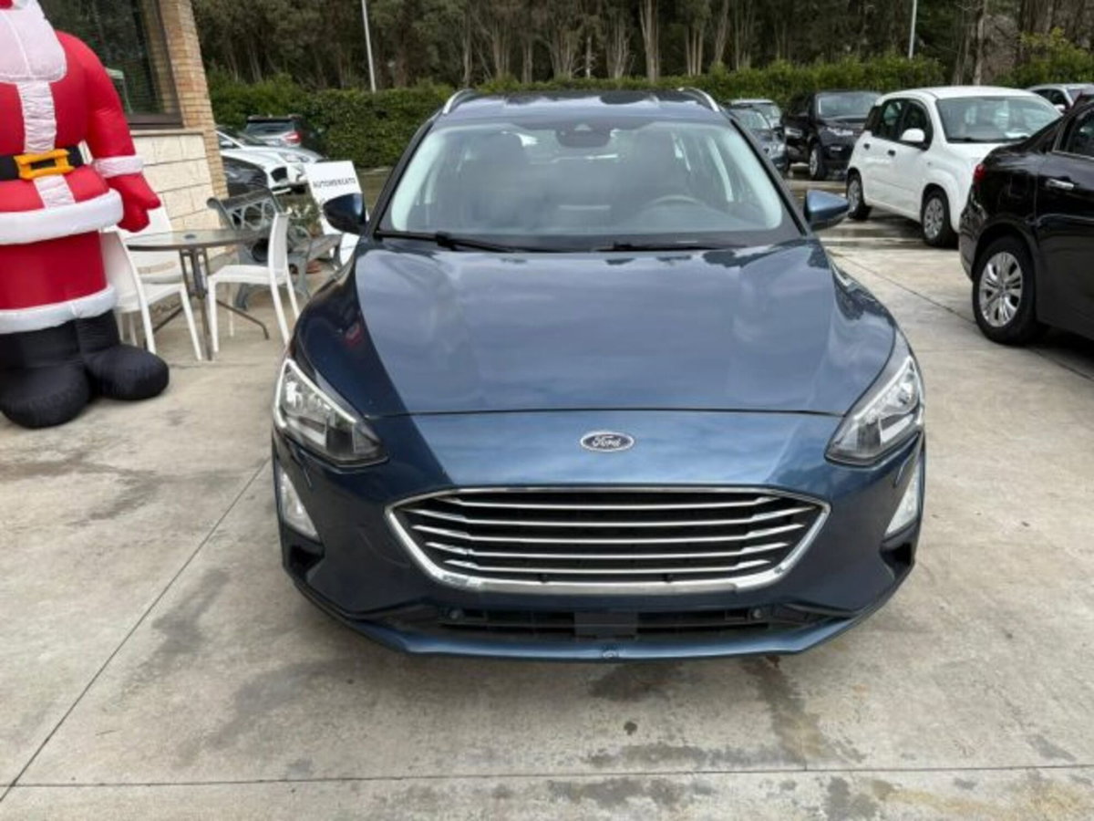 Ford Focus Station Wagon 2.0 EcoBlue 150 CV automatico SW ST-Line (2)
