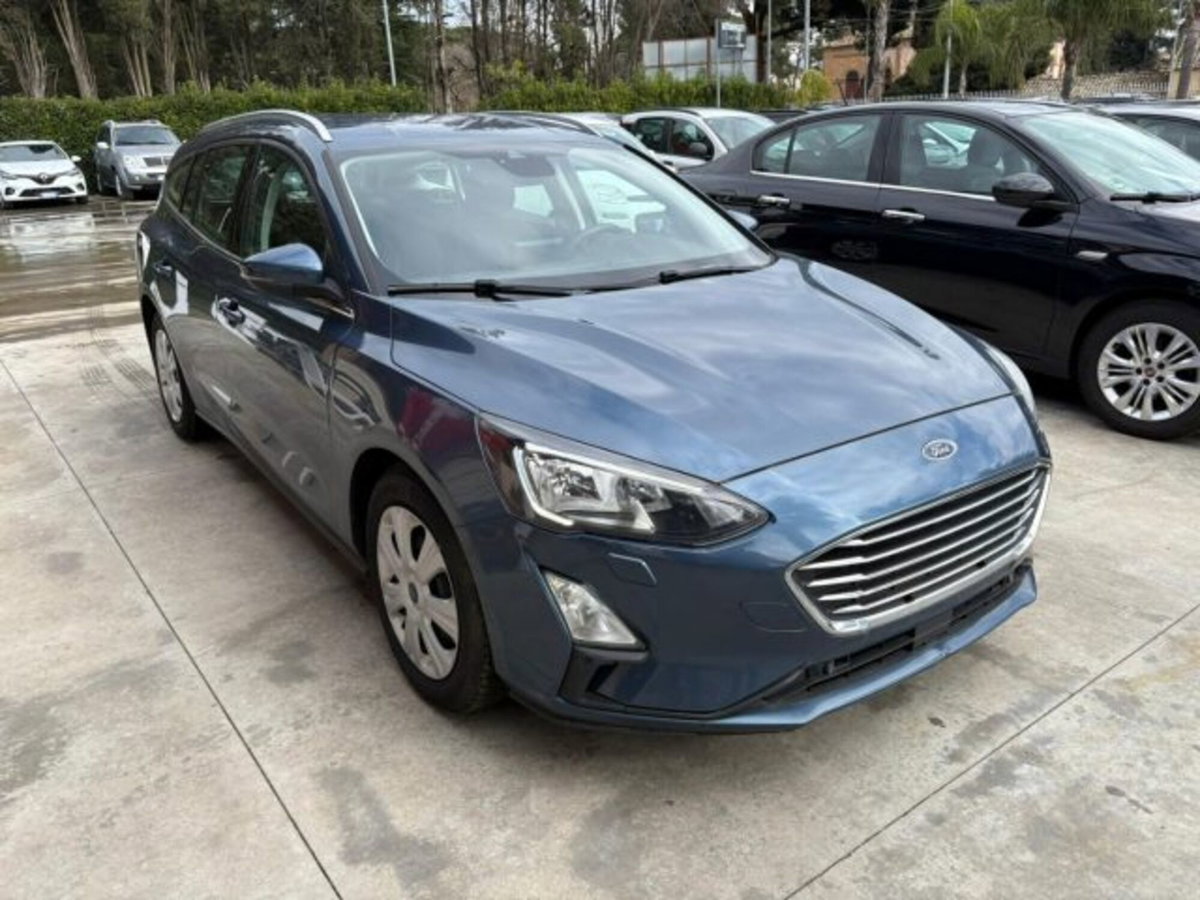 Ford Focus Station Wagon 2.0 EcoBlue 150 CV automatico SW ST-Line (3)