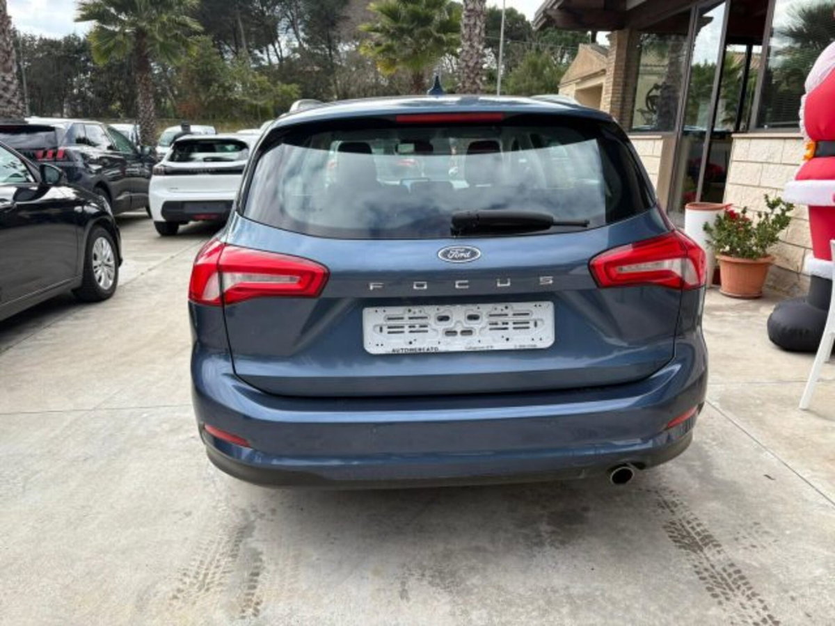 Ford Focus Station Wagon 2.0 EcoBlue 150 CV automatico SW ST-Line (5)
