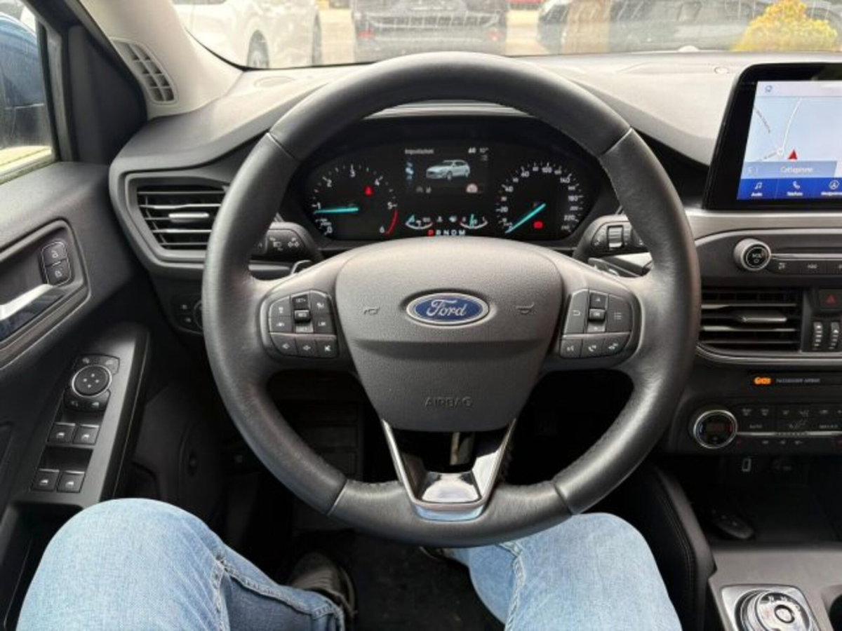 Ford Focus Station Wagon 2.0 EcoBlue 150 CV automatico SW ST-Line (9)