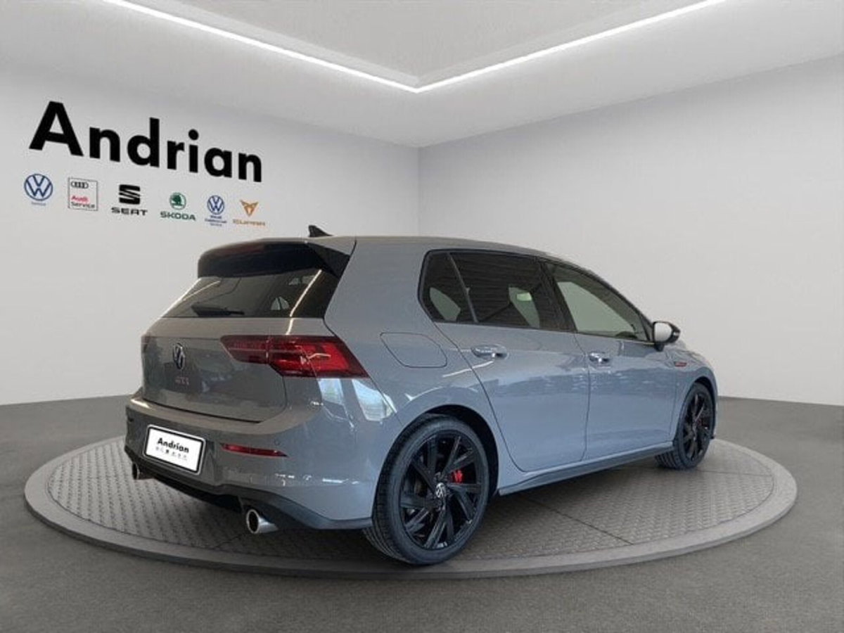 Volkswagen Golf 2.0 TSI GTI DSG (2)