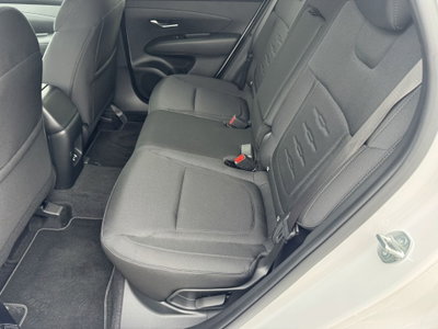 Hyundai Tucson 1.6 crdi 48V Business 2wd dct (11)