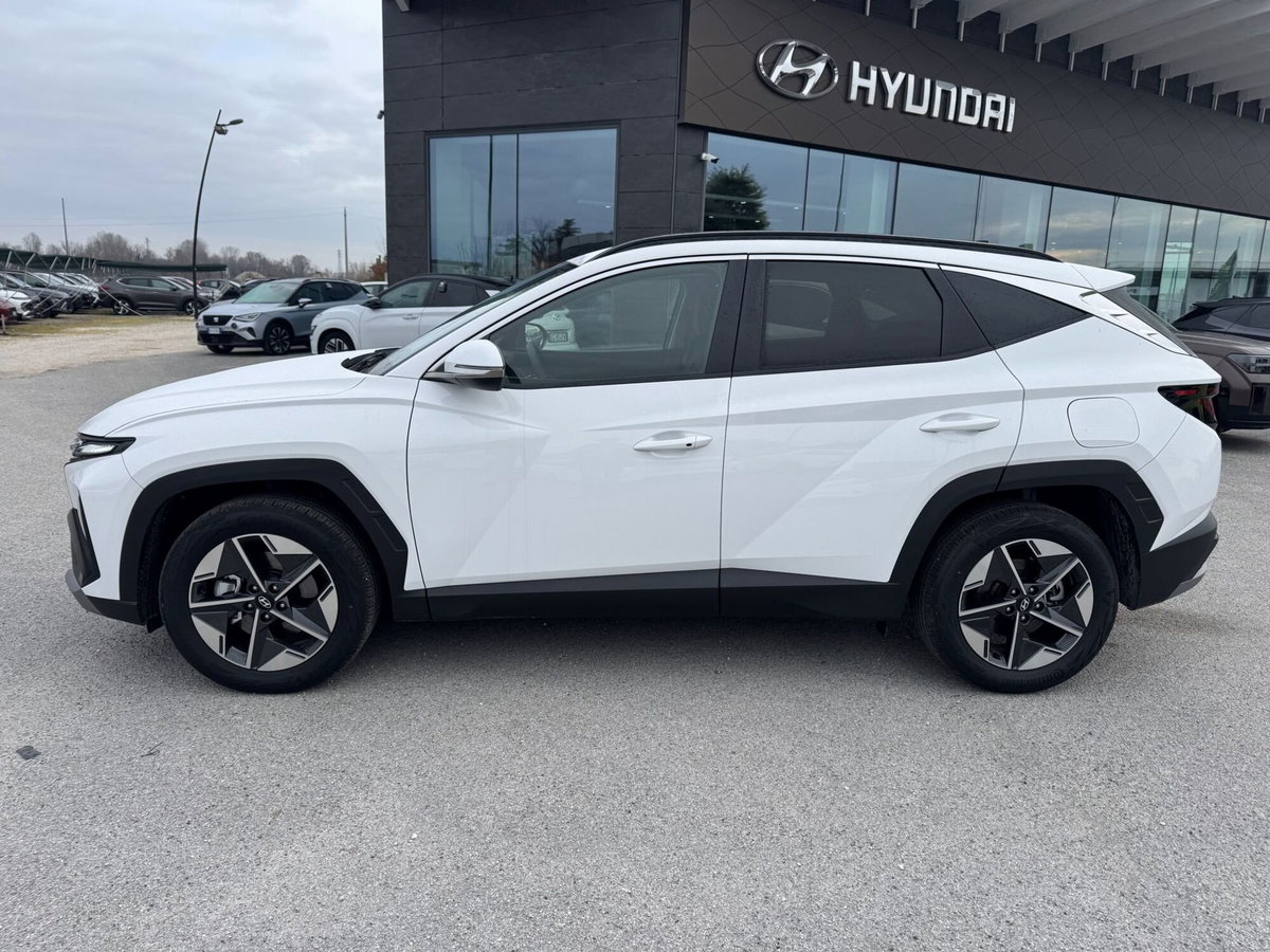 Hyundai Tucson 1.6 crdi 48V Business 2wd dct (2)