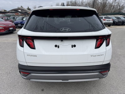 Hyundai Tucson 1.6 crdi 48V Business 2wd dct (4)