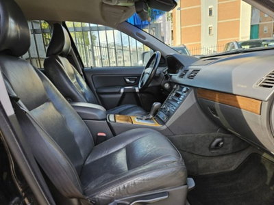 Volvo XC90 2.4 D5 185 CV aut. AWD Executive (12)