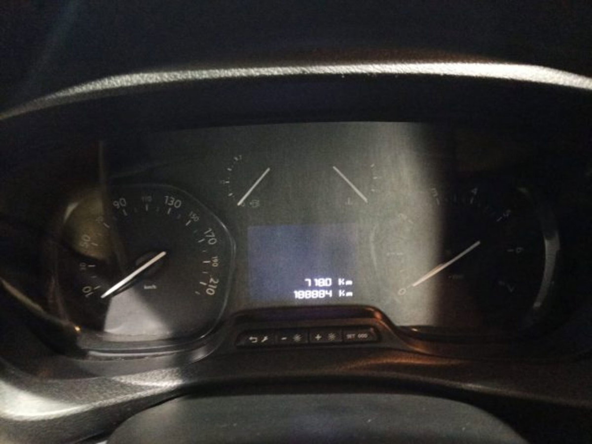 Peugeot Expert Furgone BlueHDi 115 S&S PC-TN Furgone Premium Compact (8)