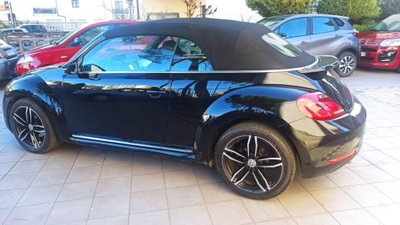 Volkswagen New Beetle Cabrio TDI 105CV (14)
