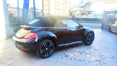 Volkswagen New Beetle Cabrio TDI 105CV (15)