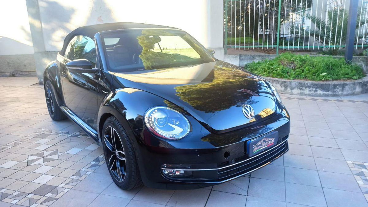 Volkswagen New Beetle Cabrio TDI 105CV (16)