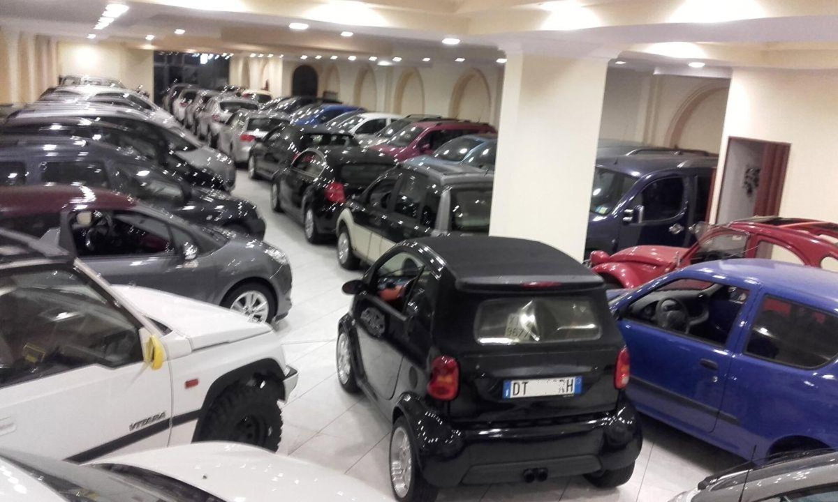 Volkswagen New Beetle Cabrio TDI 105CV (19)