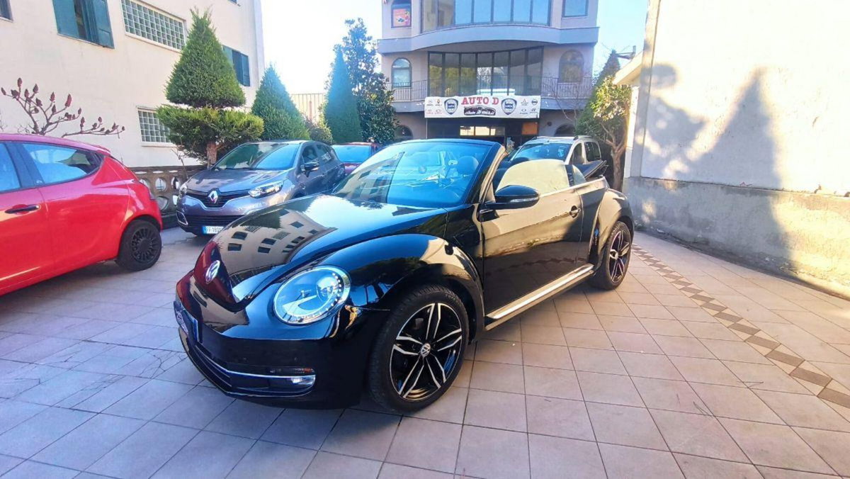 Volkswagen New Beetle Cabrio TDI 105CV (2)