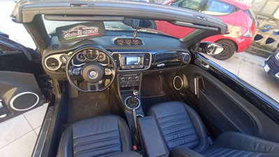 Volkswagen New Beetle Cabrio TDI 105CV (4)