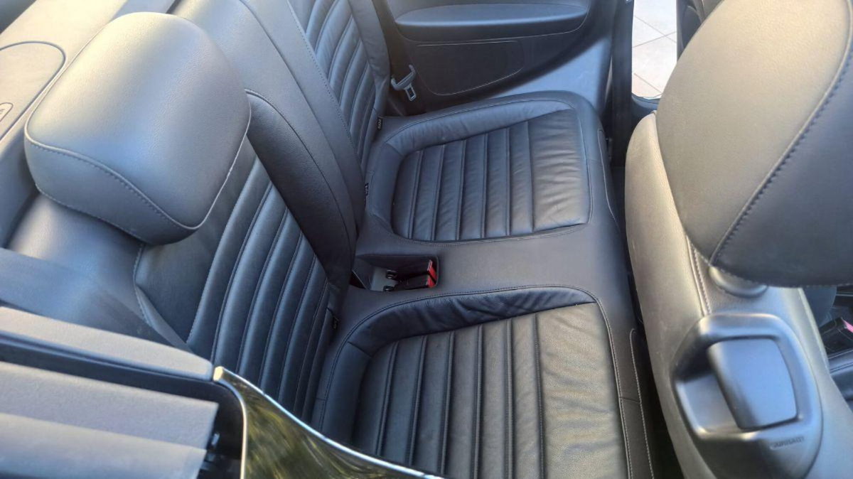 Volkswagen New Beetle Cabrio TDI 105CV (6)