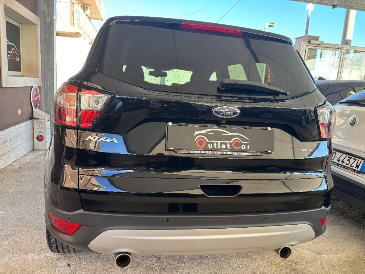 Ford Kuga 1.5 TDCI 120 CV S&S 2WD ST-Line (16)