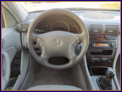 Mercedes-Benz Classe C 220 CDI cat Elegance Kubanite (11)