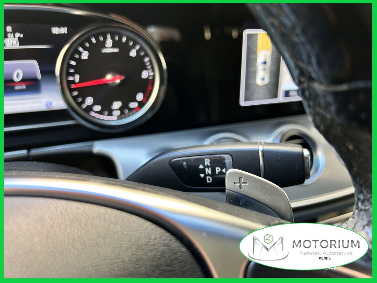 Mercedes-Benz Classe E 220 d Auto Premium Plus (11)