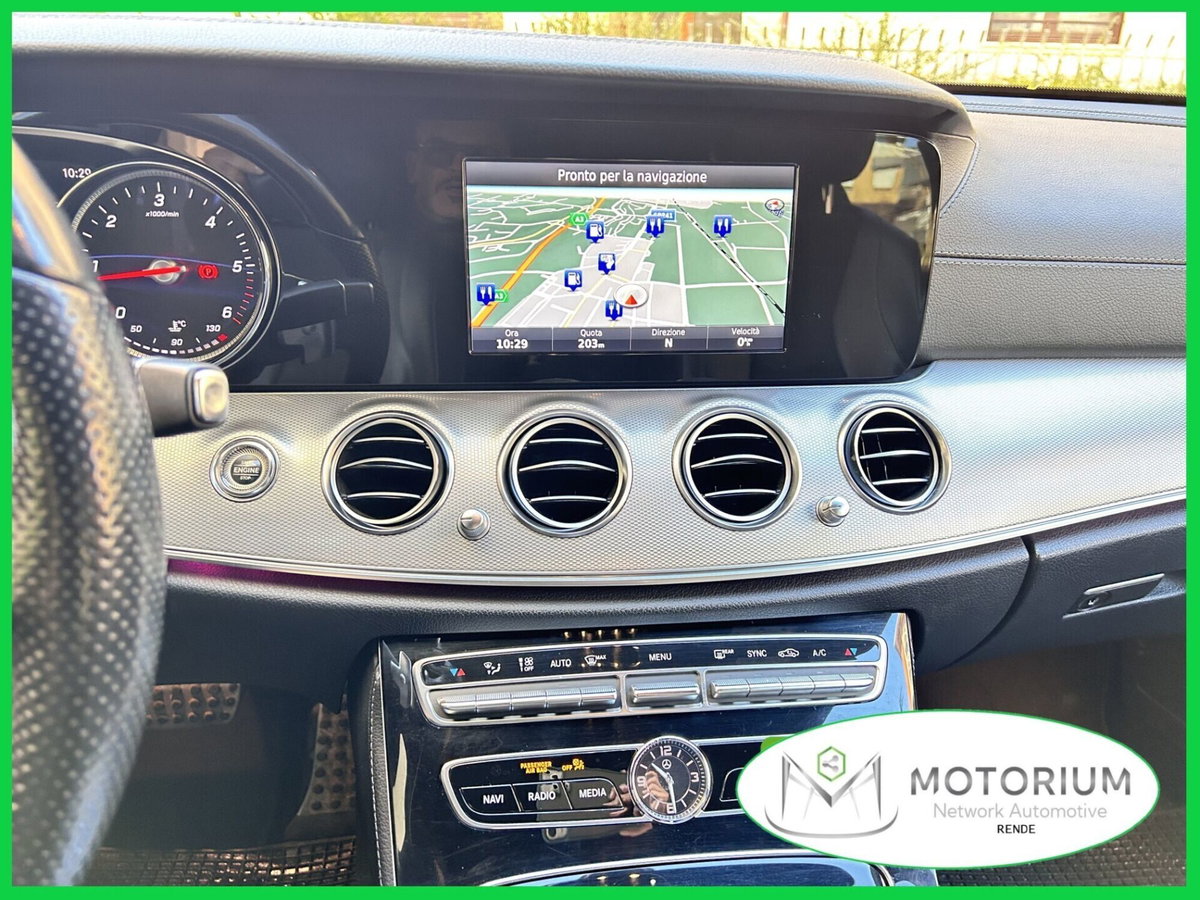 Mercedes-Benz Classe E 220 d Auto Premium Plus (13)