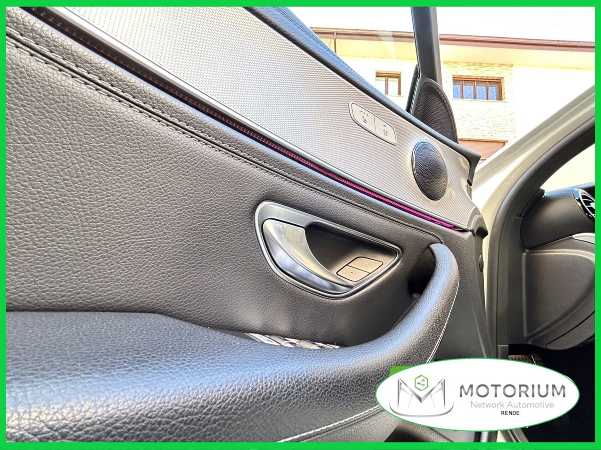Mercedes-Benz Classe E 220 d Auto Premium Plus (19)
