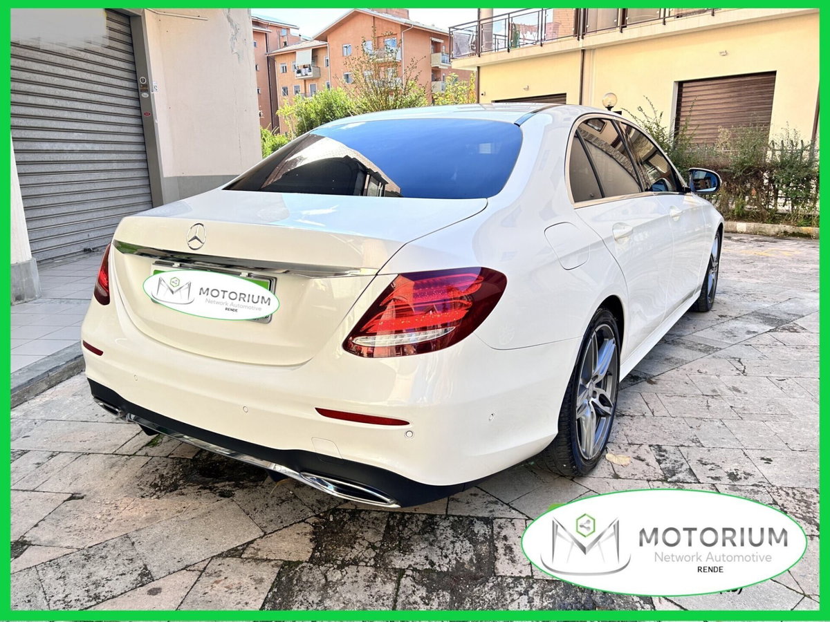 Mercedes-Benz Classe E 220 d Auto Premium Plus (4)