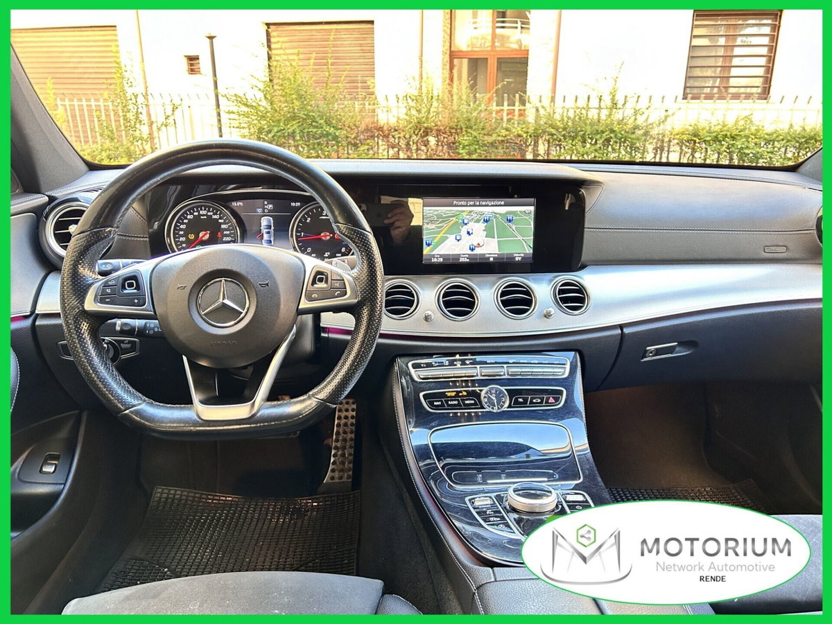 Mercedes-Benz Classe E 220 d Auto Premium Plus (9)