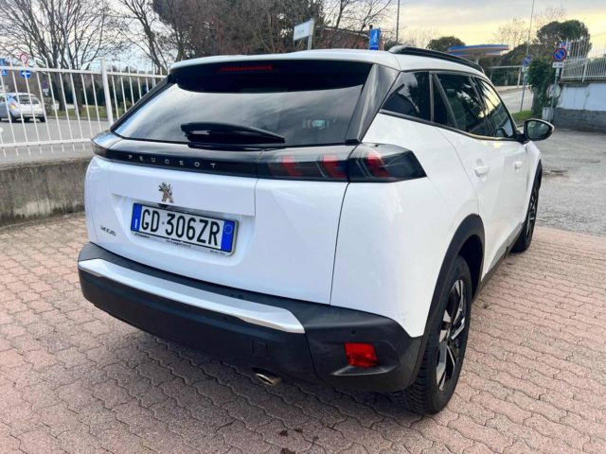Peugeot 2008 BlueHDi 130 S&S EAT8 GT Pack (4)