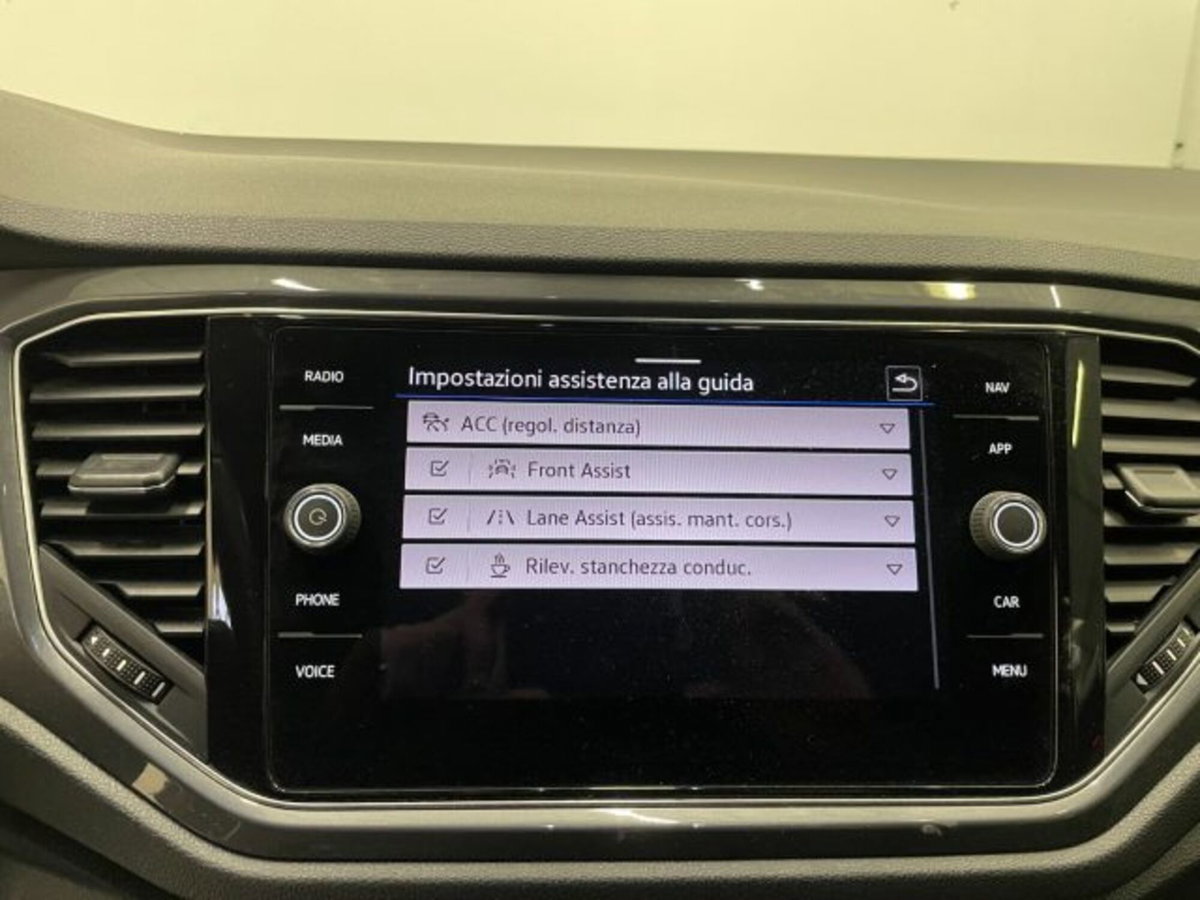 Volkswagen T-Roc 2.0 tdi R-Line 4motion 150cv dsg (13)