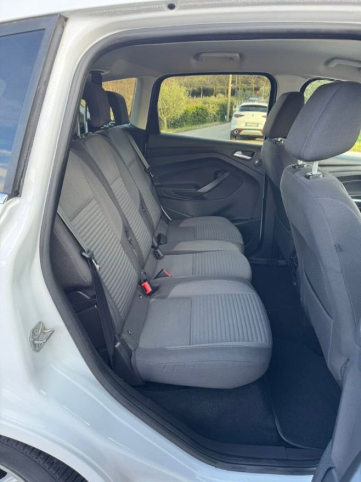 Ford C-Max 1.5 TDCi 95CV Start&Stop Titanium (11)