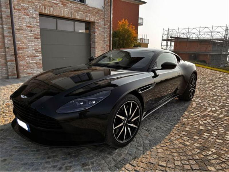 Aston Martin DB11 DB11 V8 Coupé