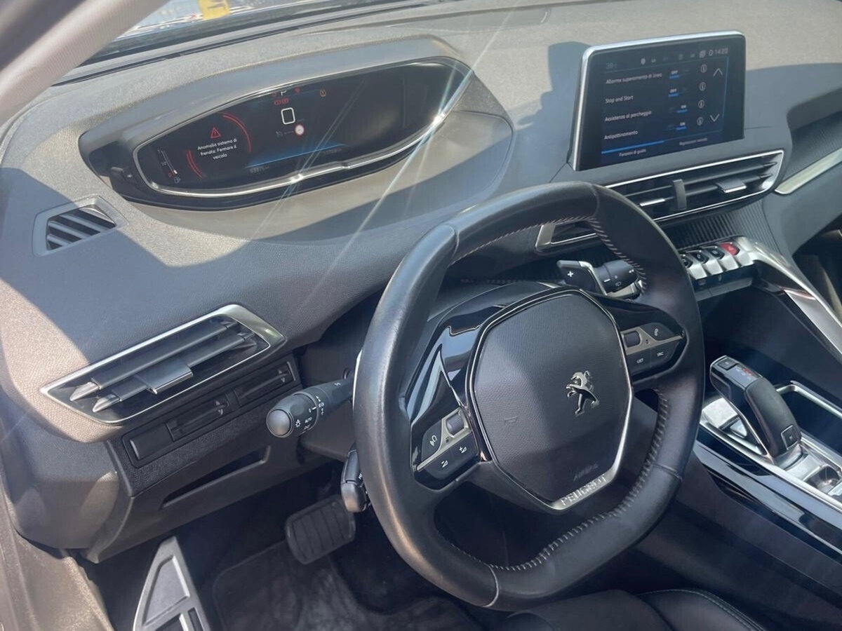 Peugeot 3008 BlueHDi 130 S&S EAT8 GT Line (16)