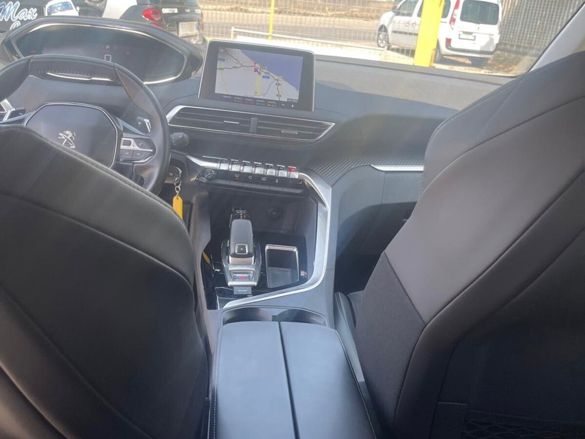 Peugeot 3008 BlueHDi 130 S&S EAT8 GT Line (17)