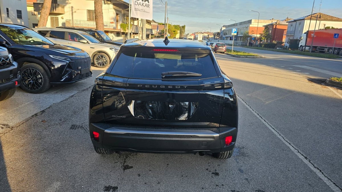 Peugeot 2008 1.2 puretech Active s&s 100cv (5)