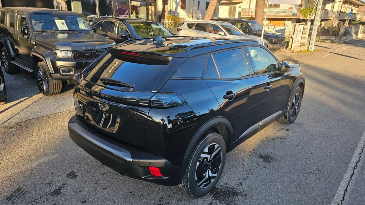 Peugeot 2008 1.2 puretech Active s&s 100cv (6)