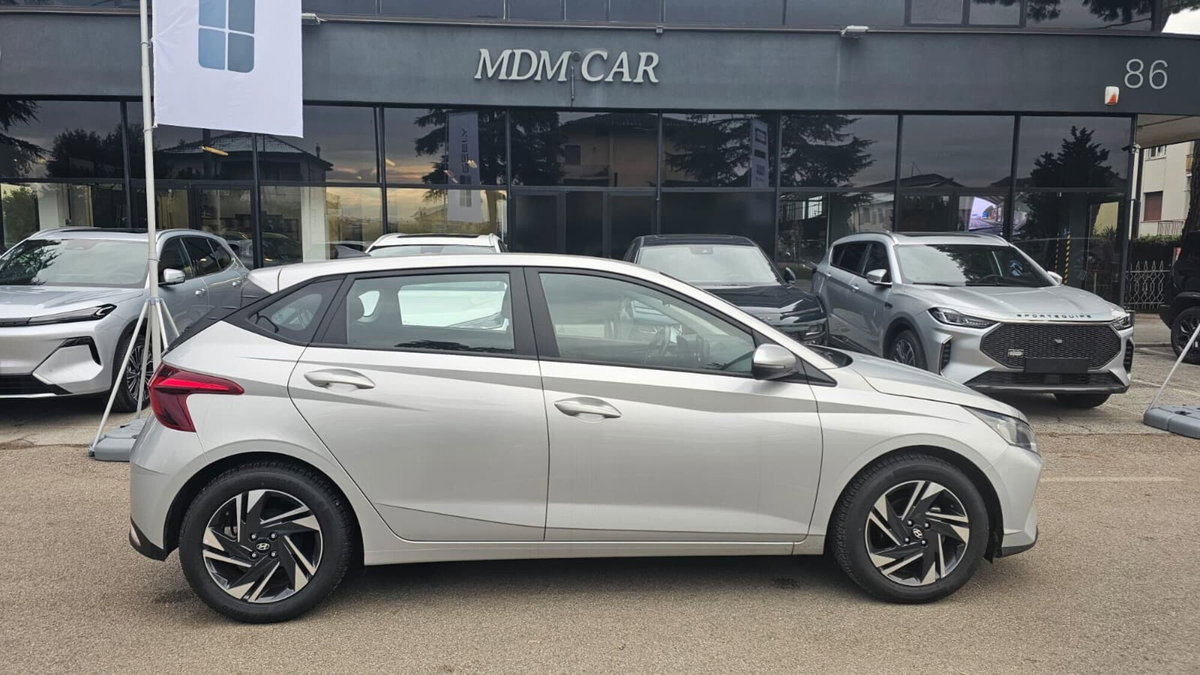 Hyundai i20 1.2 MPI MT ConnectLine (4)
