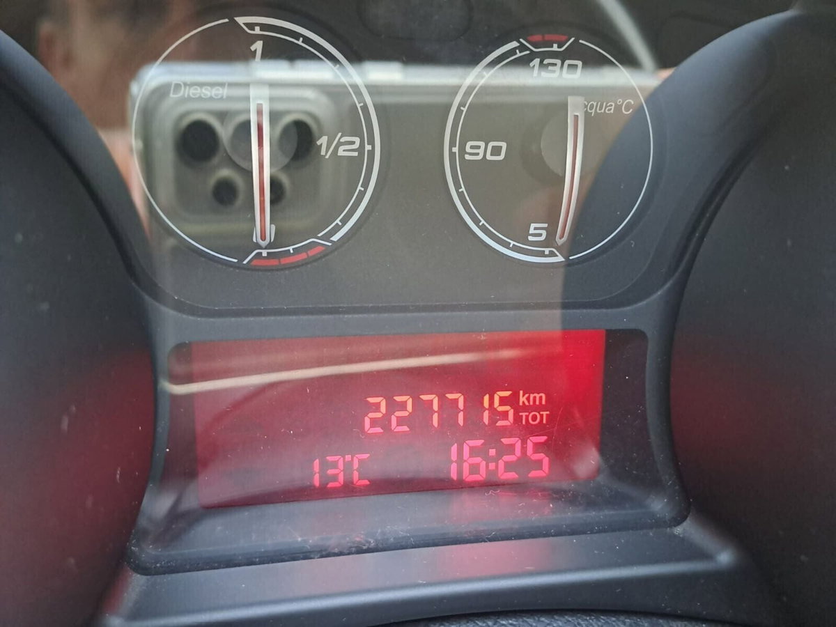 Alfa Romeo Giulietta 1.6 JTDm-2 Distinctive (19)