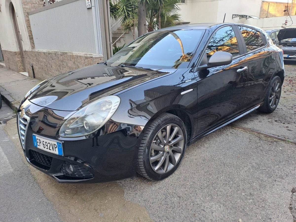 Alfa Romeo Giulietta 1.6 JTDm-2 Distinctive (2)