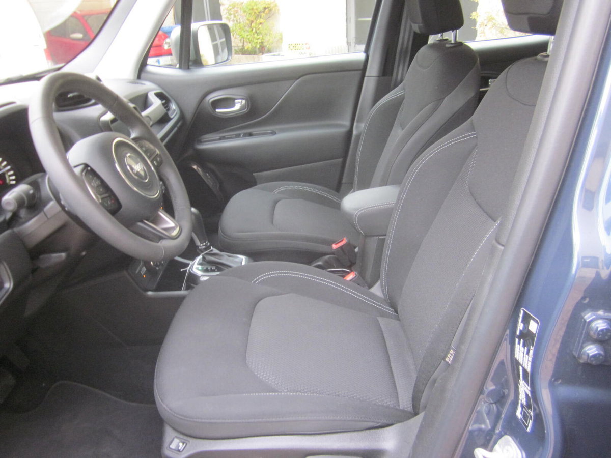 Jeep Renegade 1.3 T4 190CV PHEV 4xe AT6 Limited (12)