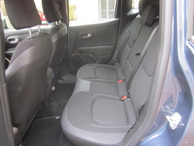 Jeep Renegade 1.3 T4 190CV PHEV 4xe AT6 Limited (13)