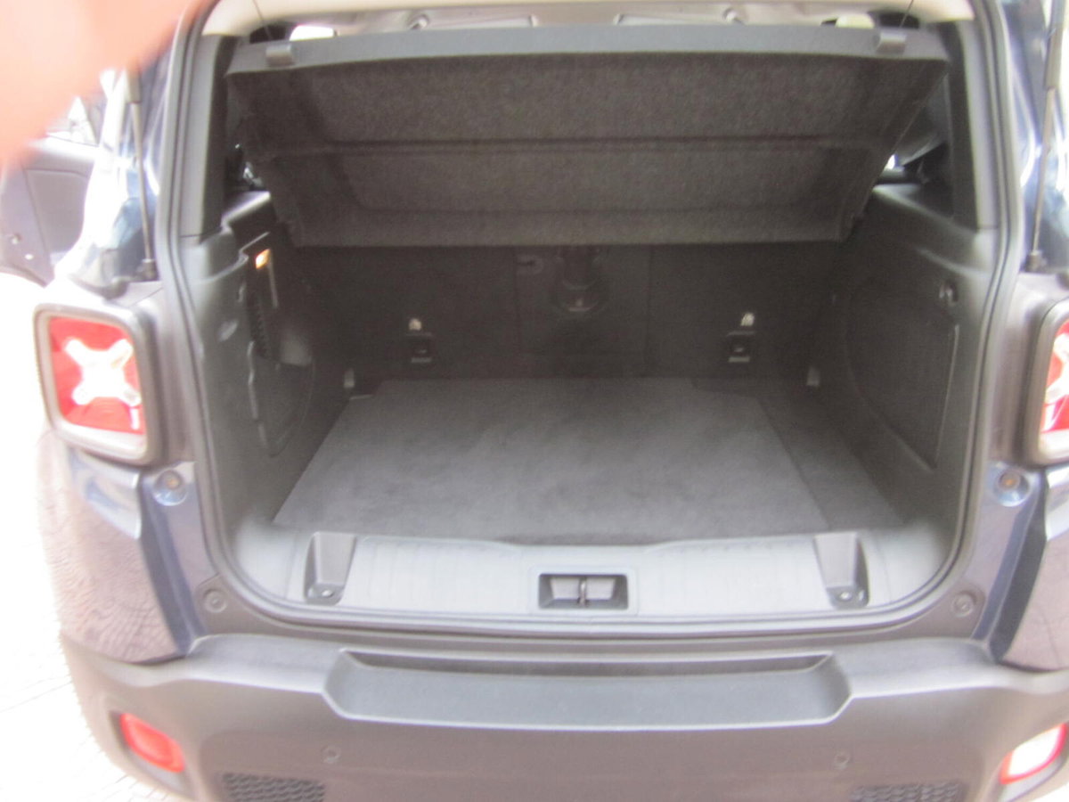 Jeep Renegade 1.3 T4 190CV PHEV 4xe AT6 Limited (14)