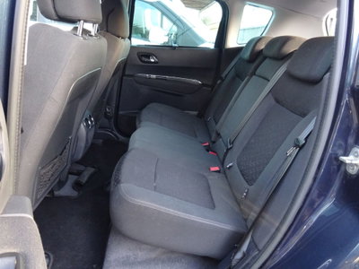 Peugeot 3008 1.6 HDi 115CV Business (15)