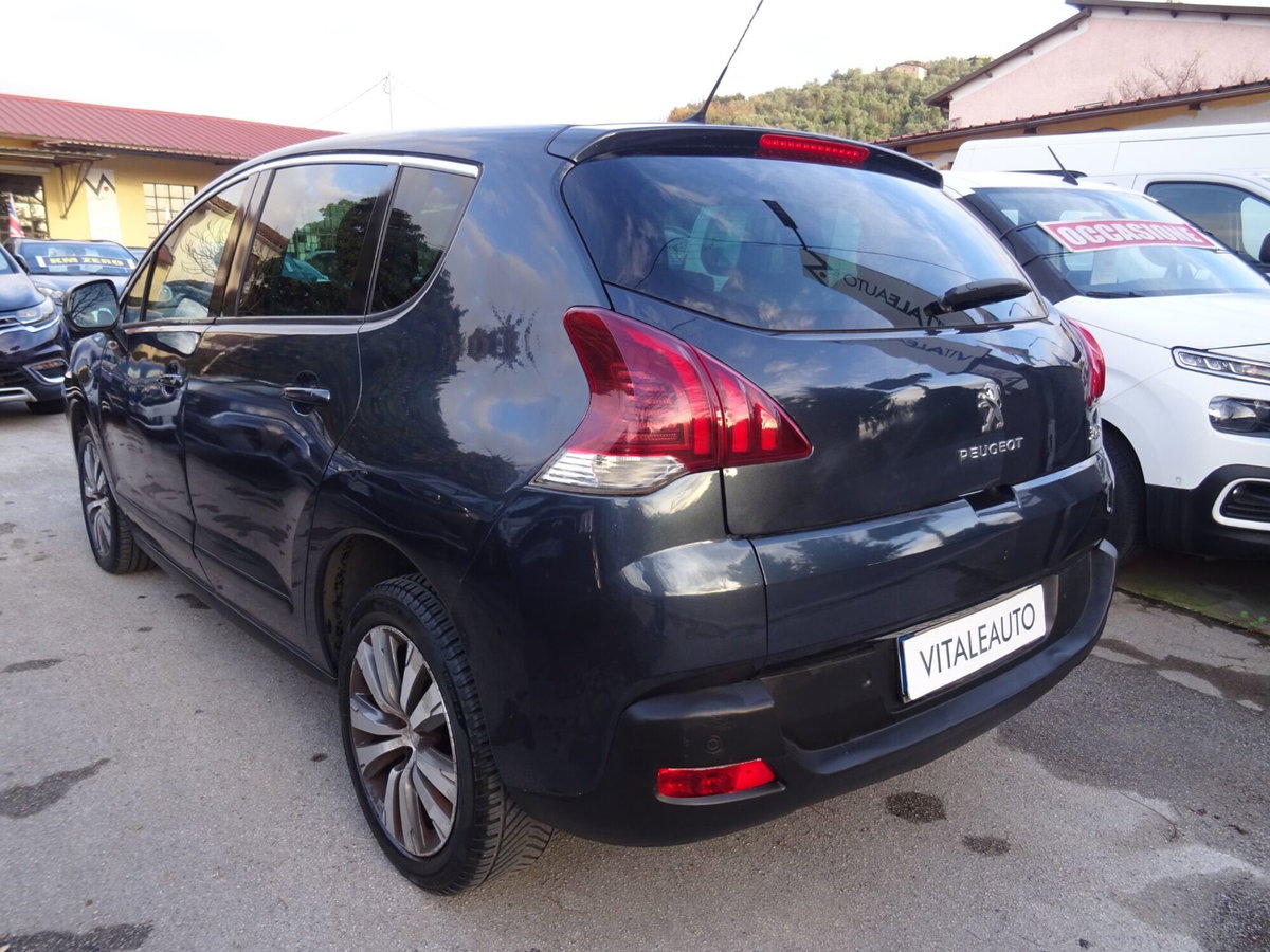 Peugeot 3008 1.6 HDi 115CV Business (7)