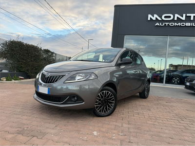 Lancia Ypsilon 1.0 FireFly 5 porte S&S Hybrid Ecochic A. Ferretti usata