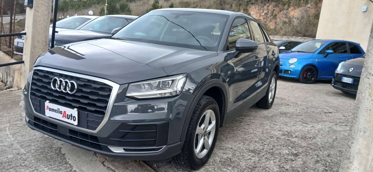 Audi Q2 Q2 35 TDI S tronic Identity Black (10)