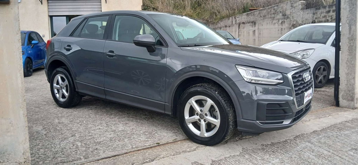 Audi Q2 Q2 35 TDI S tronic Identity Black (3)
