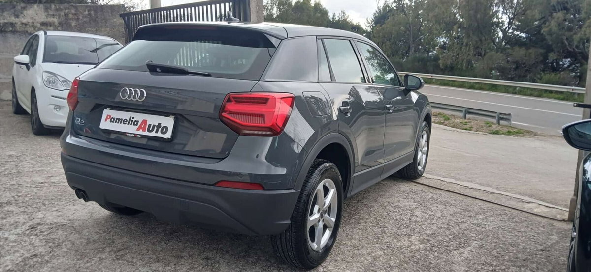 Audi Q2 Q2 35 TDI S tronic Identity Black (4)