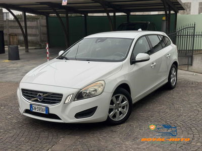 Volvo V60 D2 1.6 Powershift Business usata