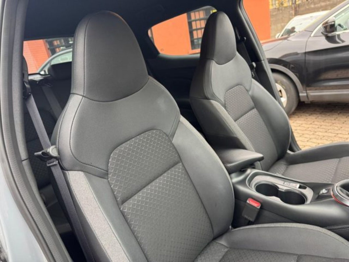 Nissan Juke 1.0 dig-t N-Connecta 114cv (15)