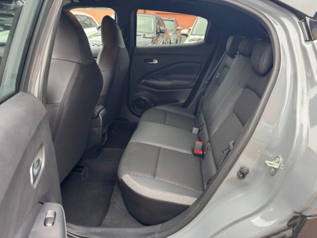 Nissan Juke 1.0 dig-t N-Connecta 114cv (17)