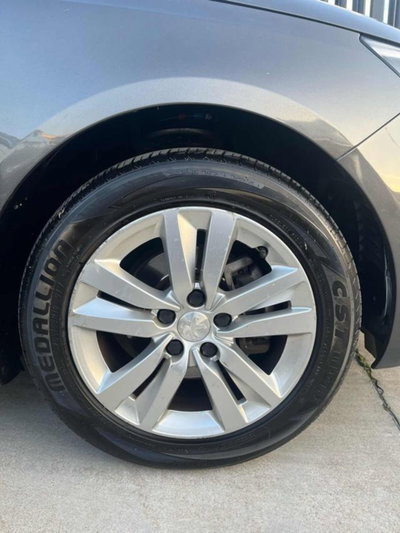 Peugeot 308 SW BlueHDi 130 S&S Business (12)