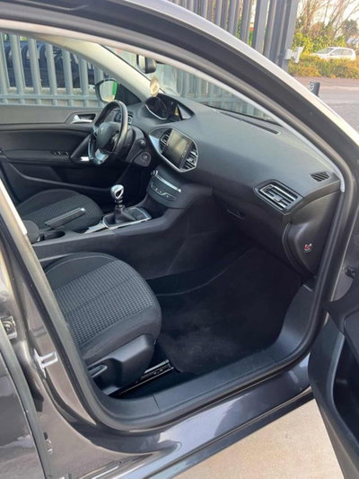 Peugeot 308 SW BlueHDi 130 S&S Business (16)
