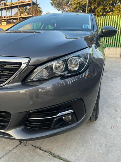 Peugeot 308 SW BlueHDi 130 S&S Business (2)